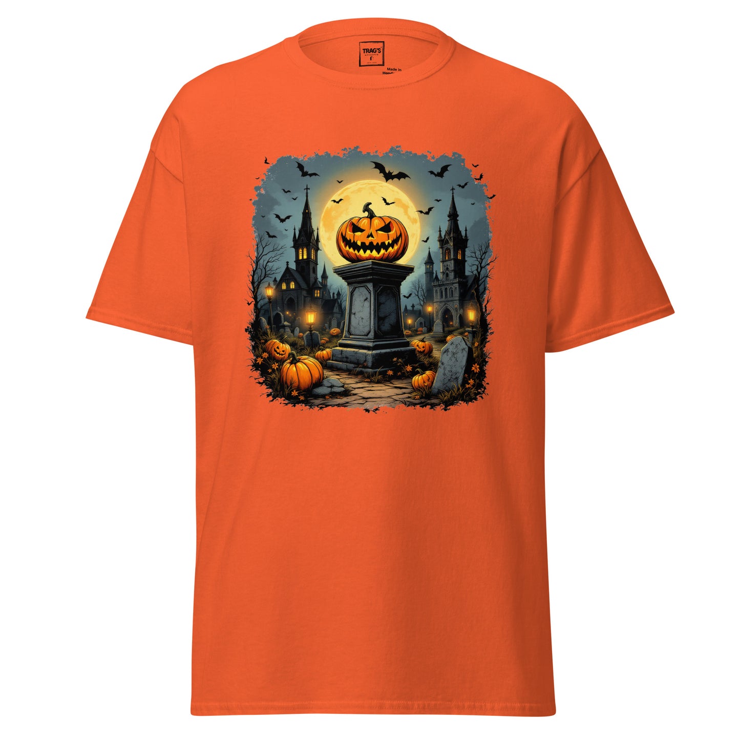 Halloween T-Shirt mit Motiv Kürbis-Altar, Schlosskulisse und Fledermäusen